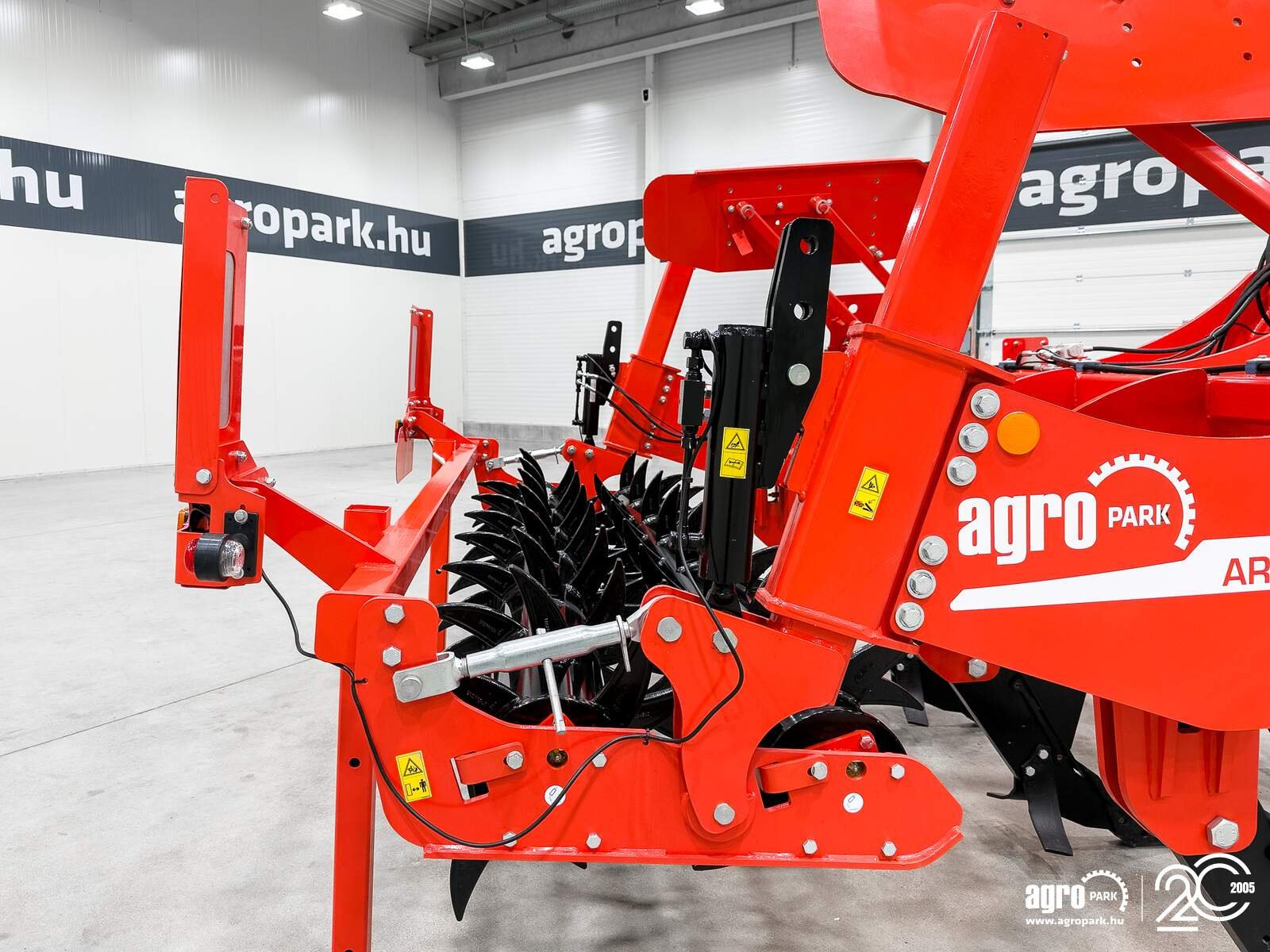 Tiefenlockerer des Typs Maschio Artiglio 300/7 7-blade, 3 m wide, 55 cm working depth, 2400 kg subsoiler, Gebrauchtmaschine in Csengele (Bild 24)