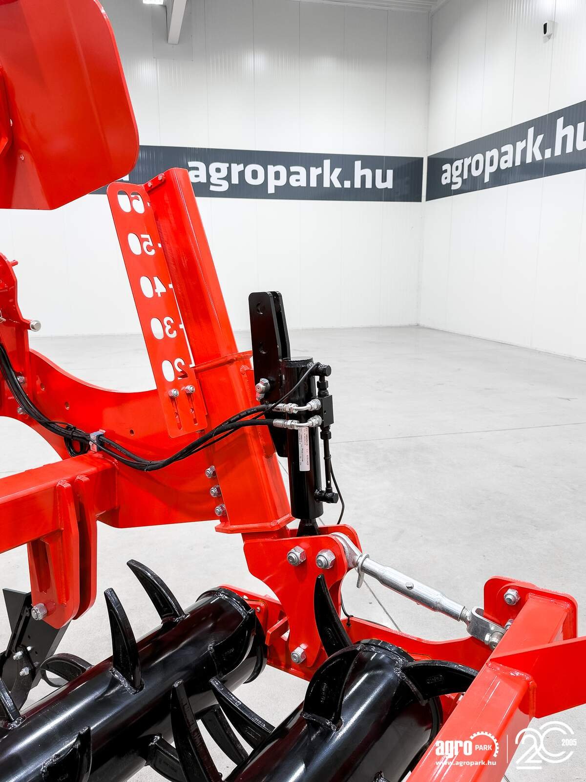 Tiefenlockerer des Typs Maschio Artiglio 300/7 7-blade, 3 m wide, 55 cm working depth, 2400 kg subsoiler, Gebrauchtmaschine in Csengele (Bild 25)