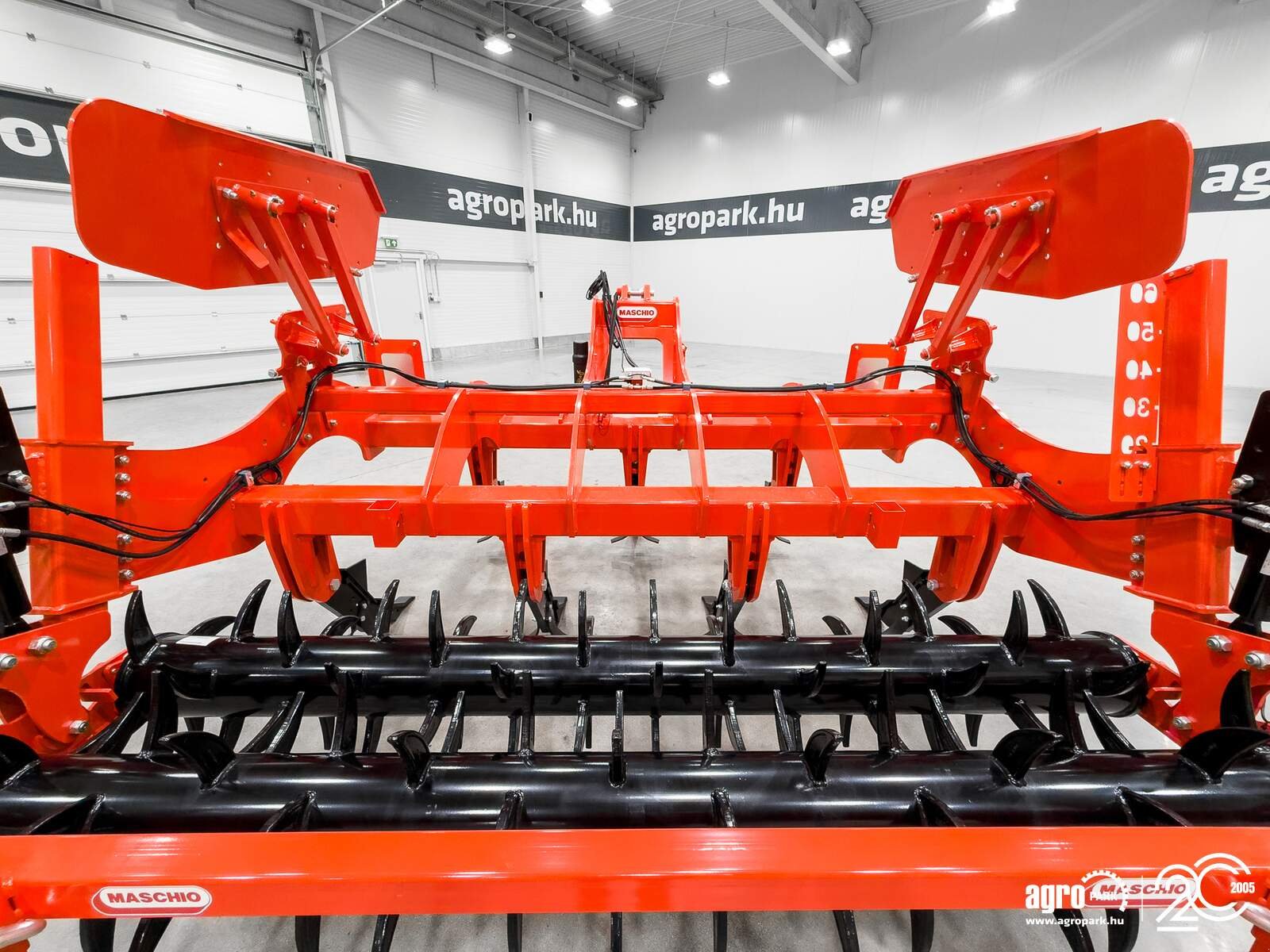 Tiefenlockerer des Typs Maschio Artiglio 300/7 7-blade, 3 m wide, 55 cm working depth, 2400 kg subsoiler, Gebrauchtmaschine in Csengele (Bild 27)