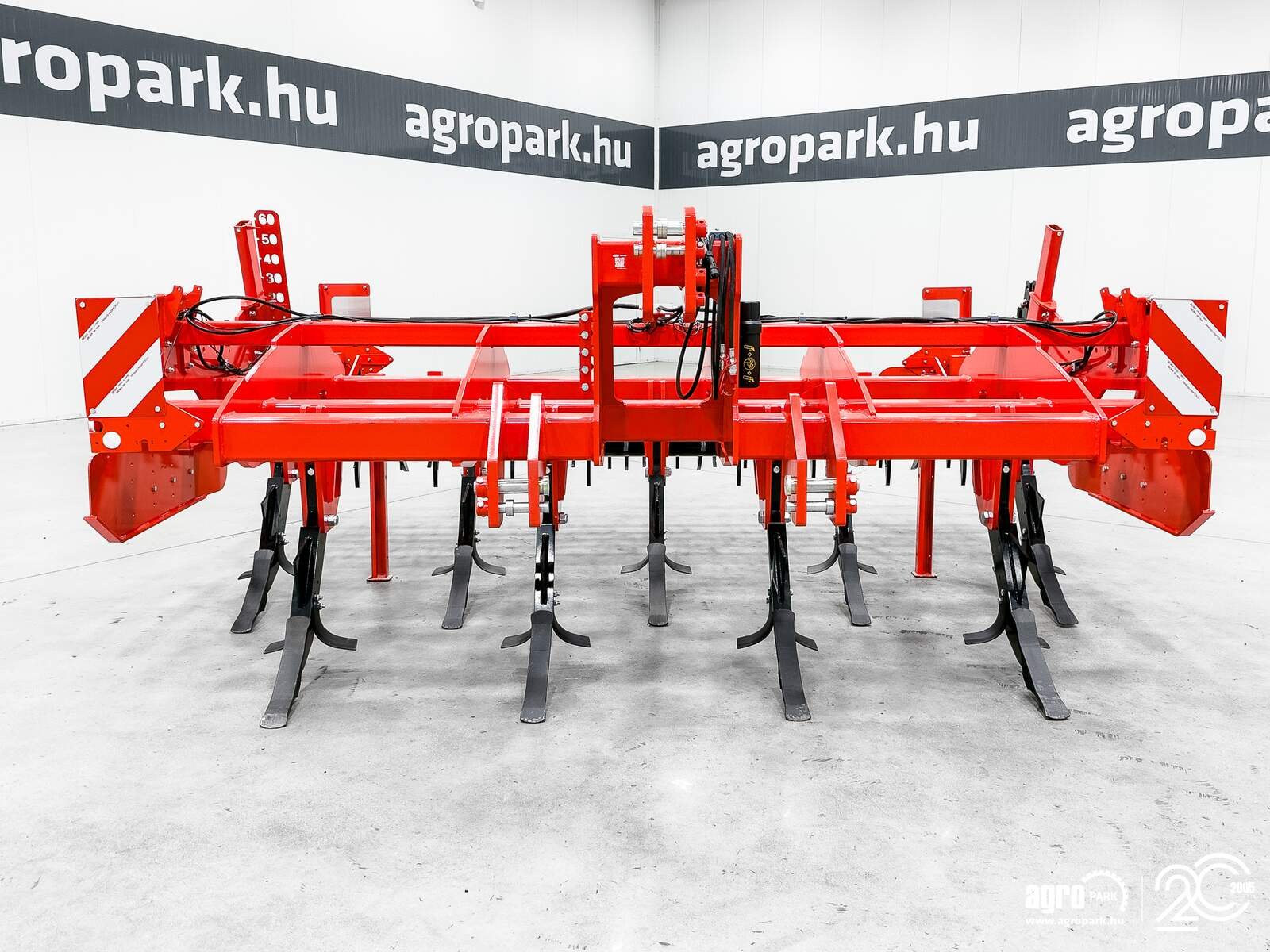 Tiefenlockerer типа Maschio Artiglio 400/9 9-blade, 4 m wide, 55 cm working depth subsoiler, Gebrauchtmaschine в Csengele (Фотография 7)