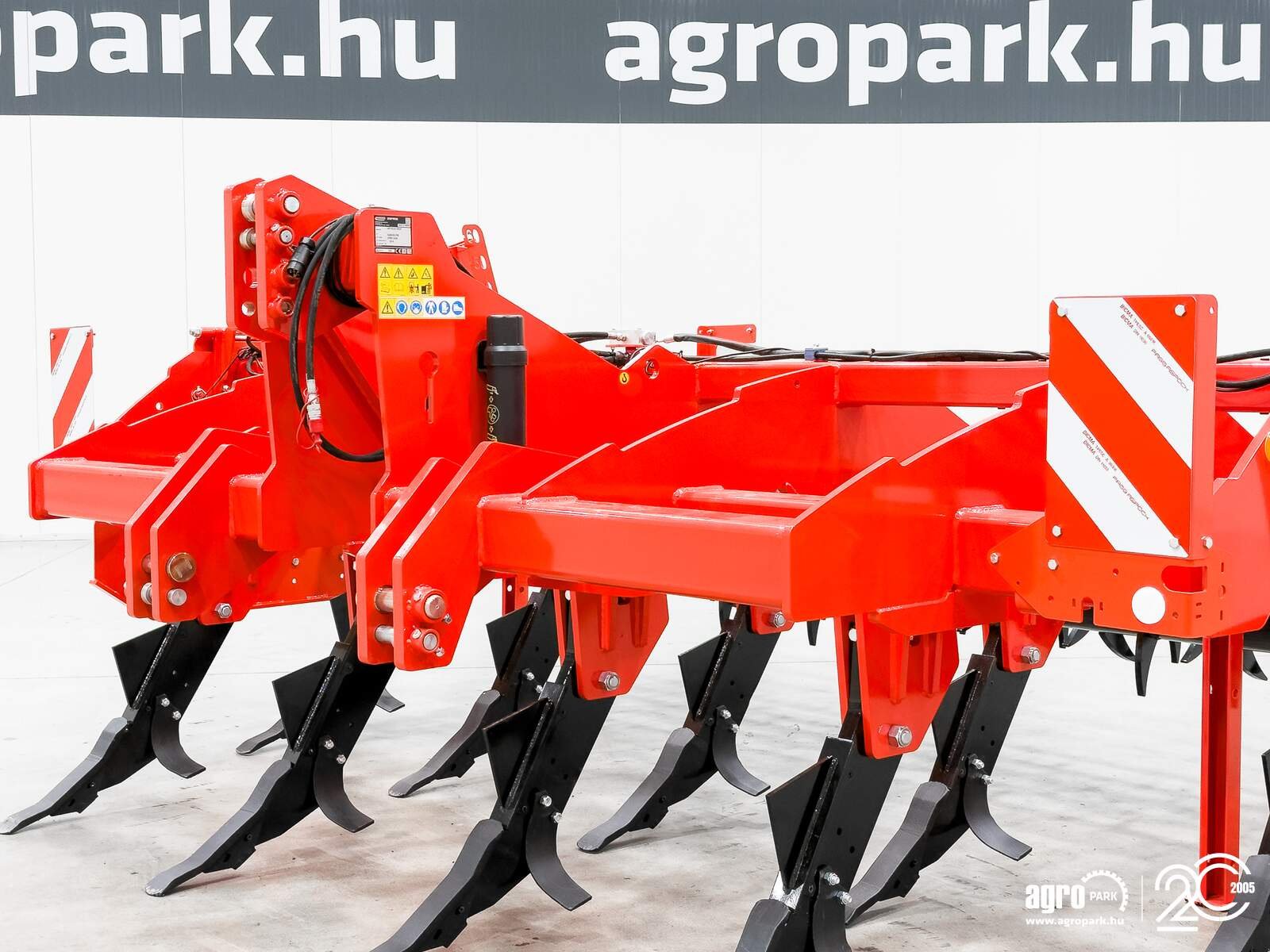 Tiefenlockerer типа Maschio Artiglio 400/9 9-blade, 4 m wide, 55 cm working depth subsoiler, Gebrauchtmaschine в Csengele (Фотография 16)