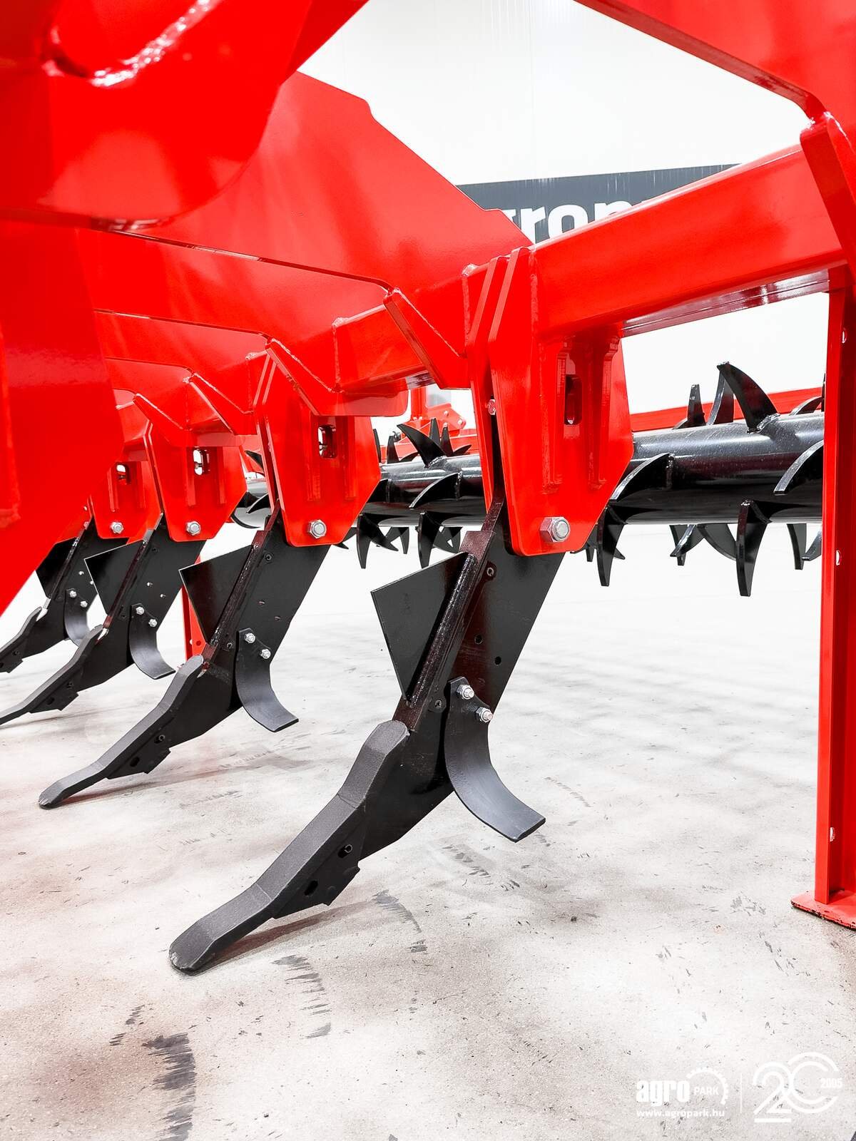 Tiefenlockerer типа Maschio Artiglio 400/9 9-blade, 4 m wide, 55 cm working depth subsoiler, Gebrauchtmaschine в Csengele (Фотография 18)