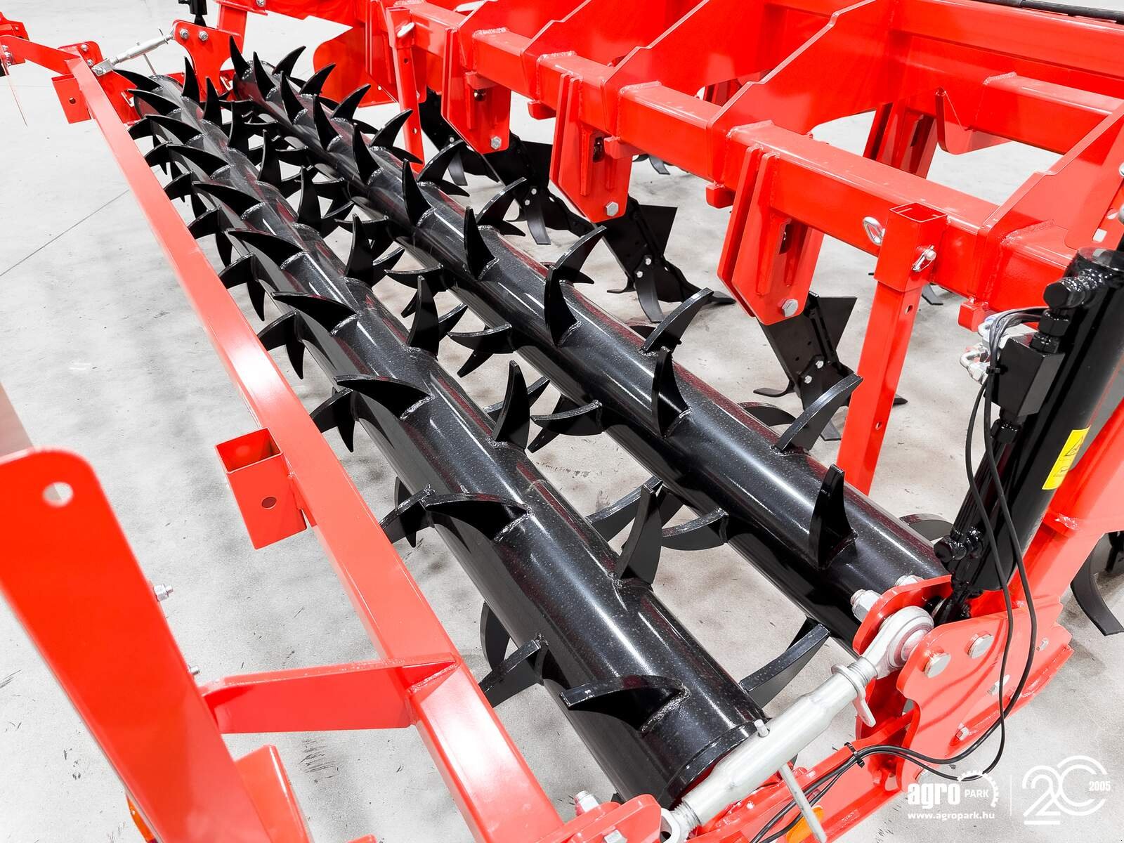 Tiefenlockerer типа Maschio Artiglio 400/9 9-blade, 4 m wide, 55 cm working depth subsoiler, Gebrauchtmaschine в Csengele (Фотография 27)