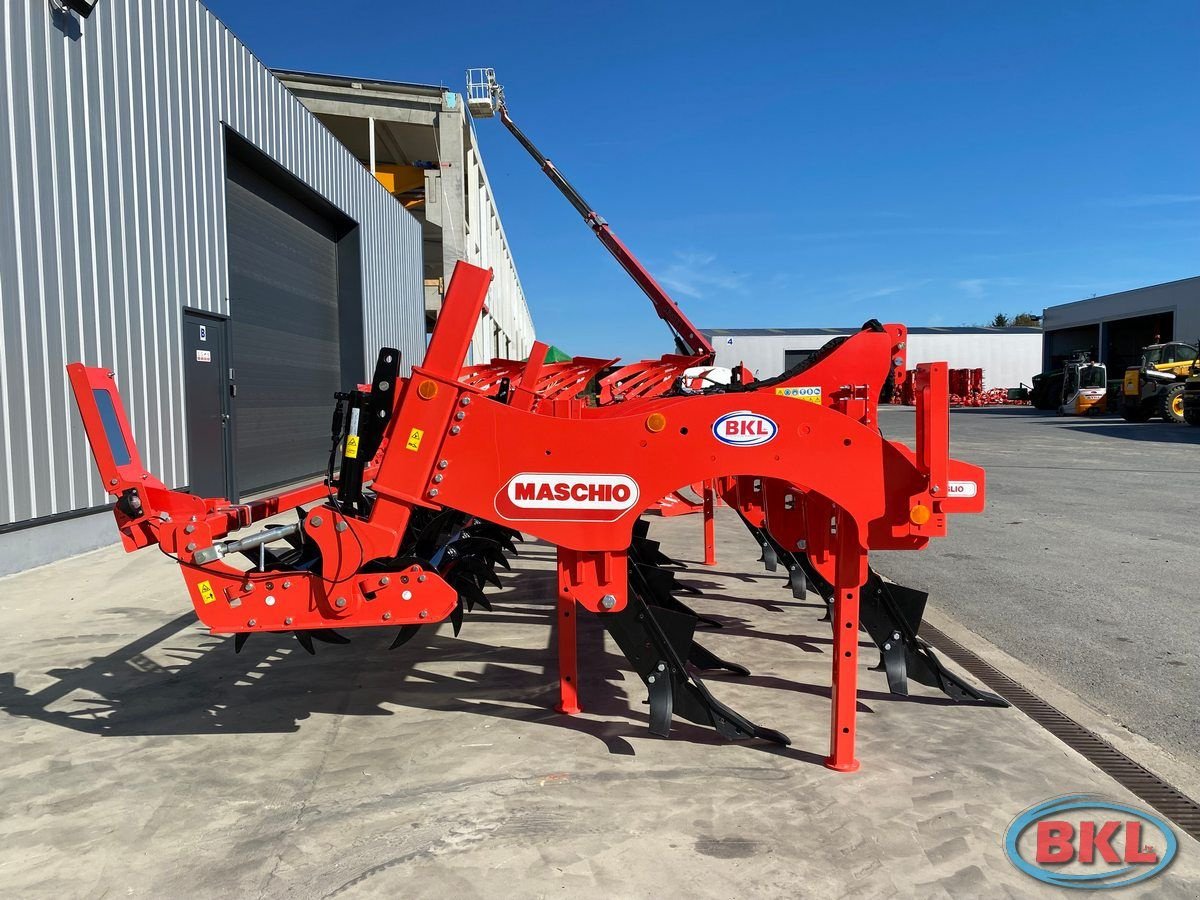 Tiefenlockerer des Typs Maschio ARTIGLIO 400-9, Neumaschine in Rovisce (Bild 2)