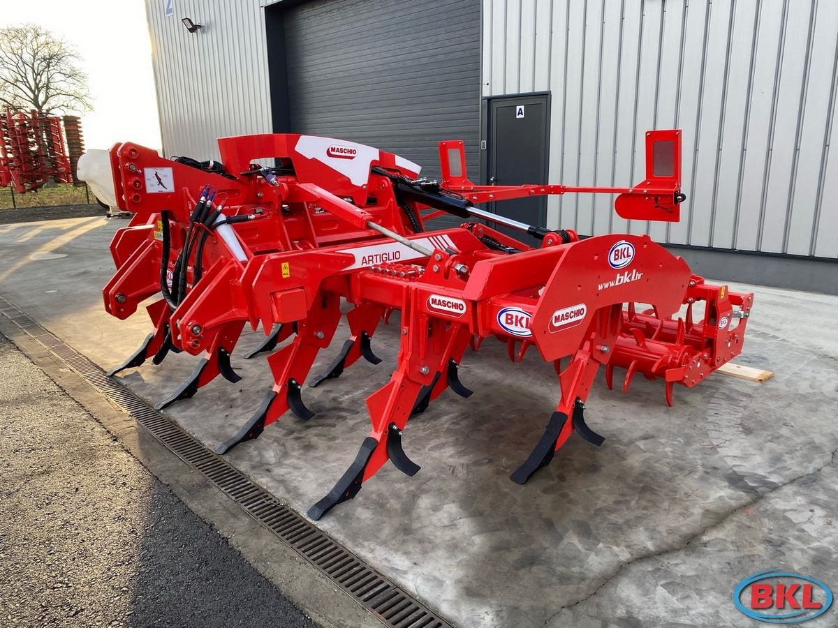 Tiefenlockerer des Typs Maschio Artiglio 410/9  hydr. klappbar, Neumaschine in Rovisce (Bild 2)