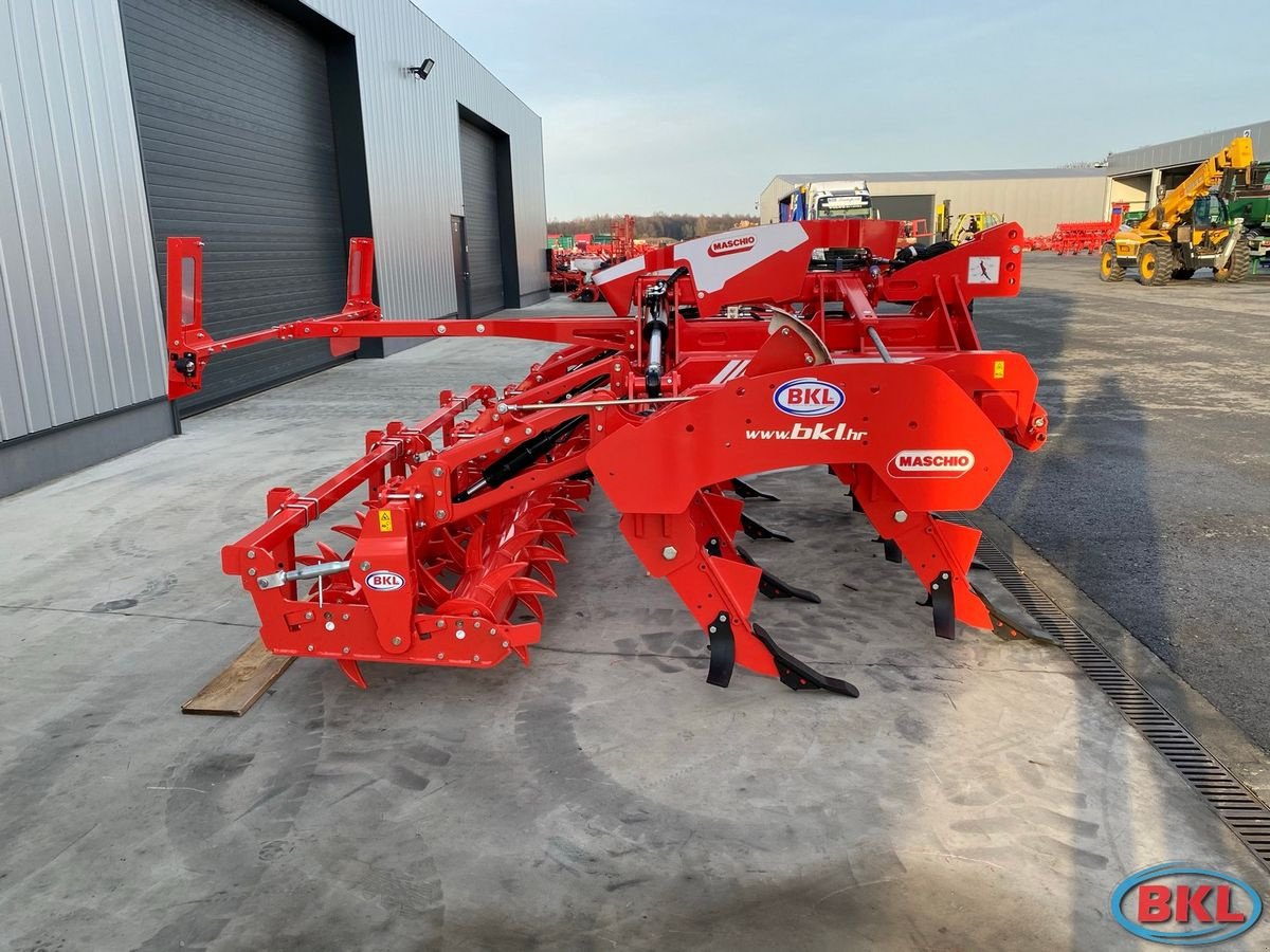 Tiefenlockerer des Typs Maschio Artiglio 410/9  hydr. klappbar, Neumaschine in Rovisce (Bild 5)