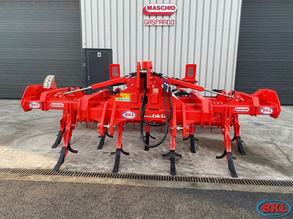 Tiefenlockerer des Typs Maschio Artiglio 410/9  hydr. klappbar, Neumaschine in Rovisce (Bild 4)