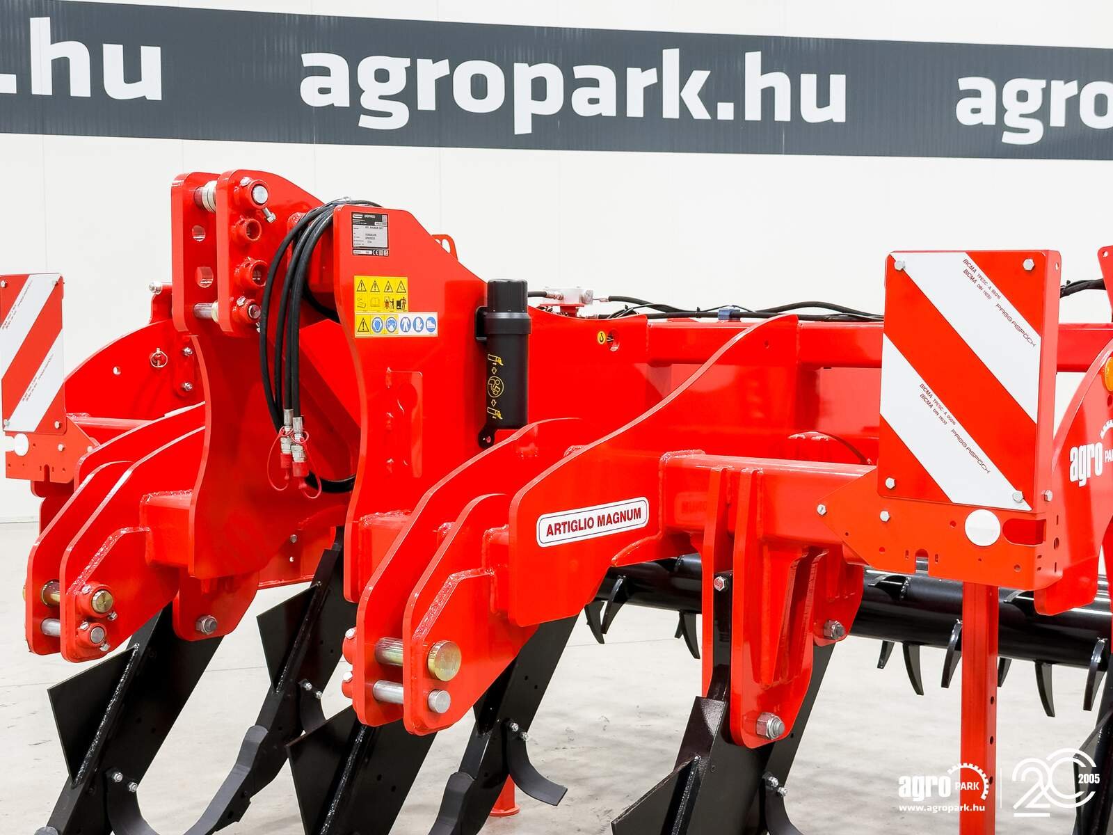 Tiefenlockerer of the type Maschio Artiglio Magnum 300/7 7-blade, 3 m wide, 70 cm working depth subsoiler, Gebrauchtmaschine in Csengele (Picture 15)