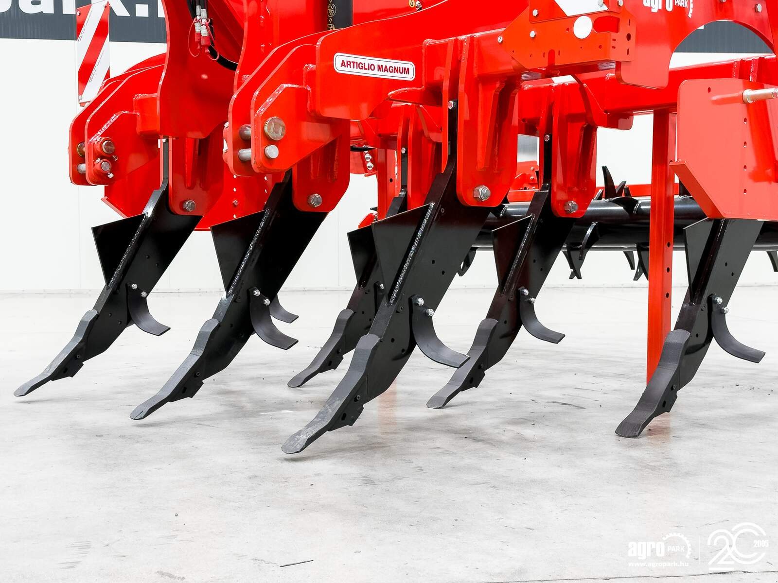 Tiefenlockerer of the type Maschio Artiglio Magnum 300/7 7-blade, 3 m wide, 70 cm working depth subsoiler, Gebrauchtmaschine in Csengele (Picture 19)