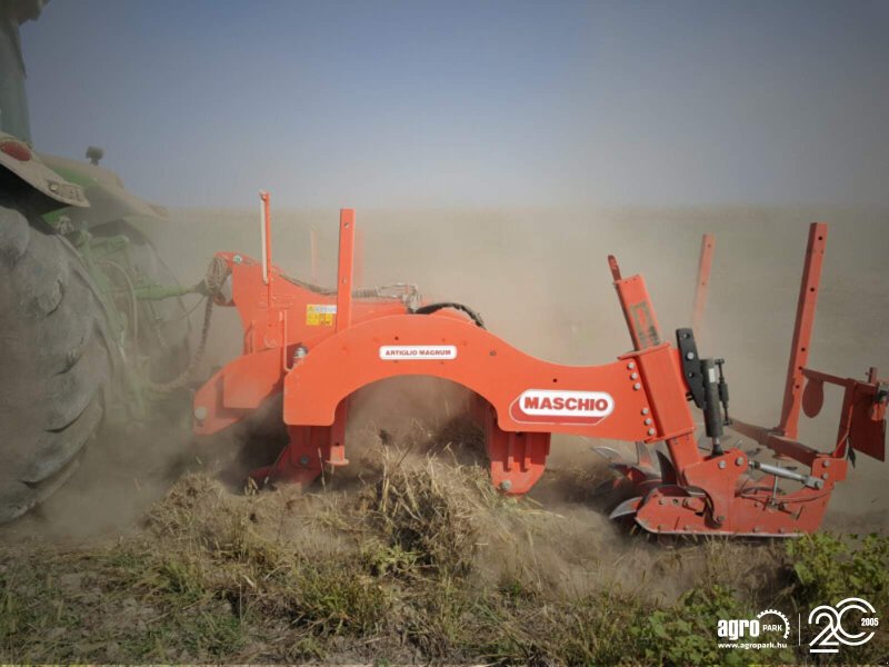Tiefenlockerer des Typs Maschio Artiglio Magnum 400/9 9-tine, 4 m wide, 70 cm working depth subsoiler, Gebrauchtmaschine in Csengele (Bild 1)
