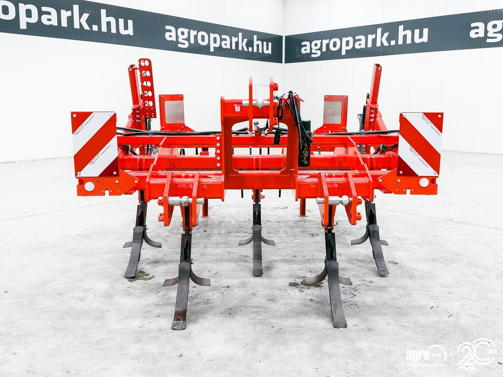 Tiefenlockerer van het type Maschio Attila 250/5 UNUSED 2,5 m subsoiler, 50 cm working depth, 5 loosening blades, hydraulic double tine cultivator, Gebrauchtmaschine in Csengele (Foto 7)