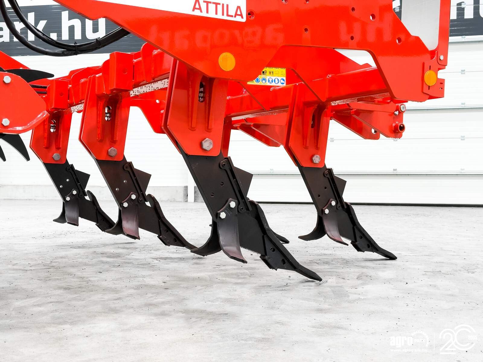 Tiefenlockerer van het type Maschio Attila 250/5 UNUSED 2,5 m subsoiler, 50 cm working depth, 5 loosening blades, hydraulic double tine cultivator, Gebrauchtmaschine in Csengele (Foto 16)