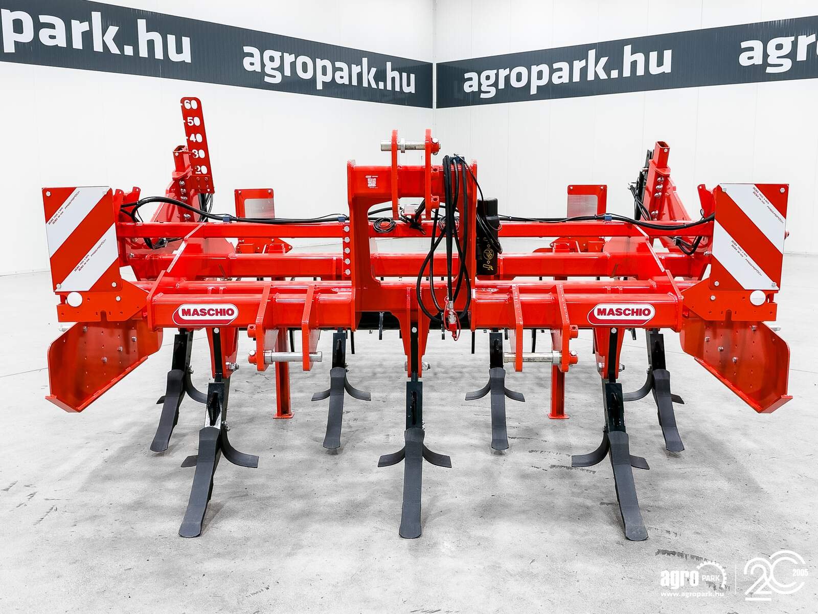Tiefenlockerer of the type Maschio Attila 300/7 3 m subsoiler, 50 cm working depth, 7 loosening blades, hydraulic double tine cultivator, Gebrauchtmaschine in Csengele (Picture 7)