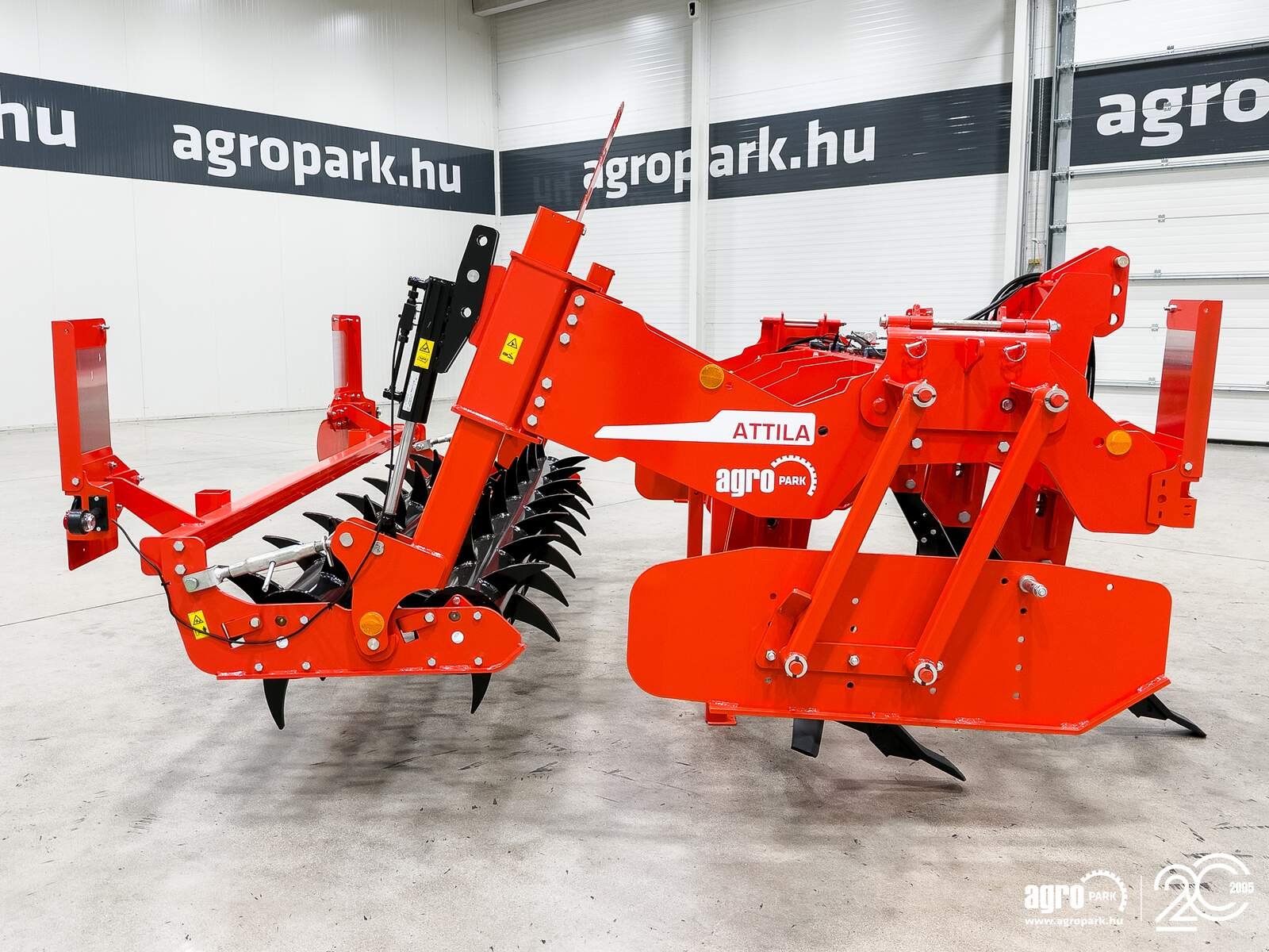 Tiefenlockerer of the type Maschio Attila 300/7 3 m subsoiler, 50 cm working depth, 7 loosening blades, hydraulic double tine cultivator, Gebrauchtmaschine in Csengele (Picture 8)