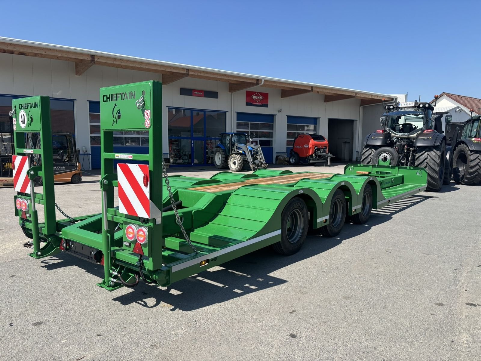 Tieflader des Typs Chieftain Forest trailer, Neumaschine in Göpfritz (Bild 5)