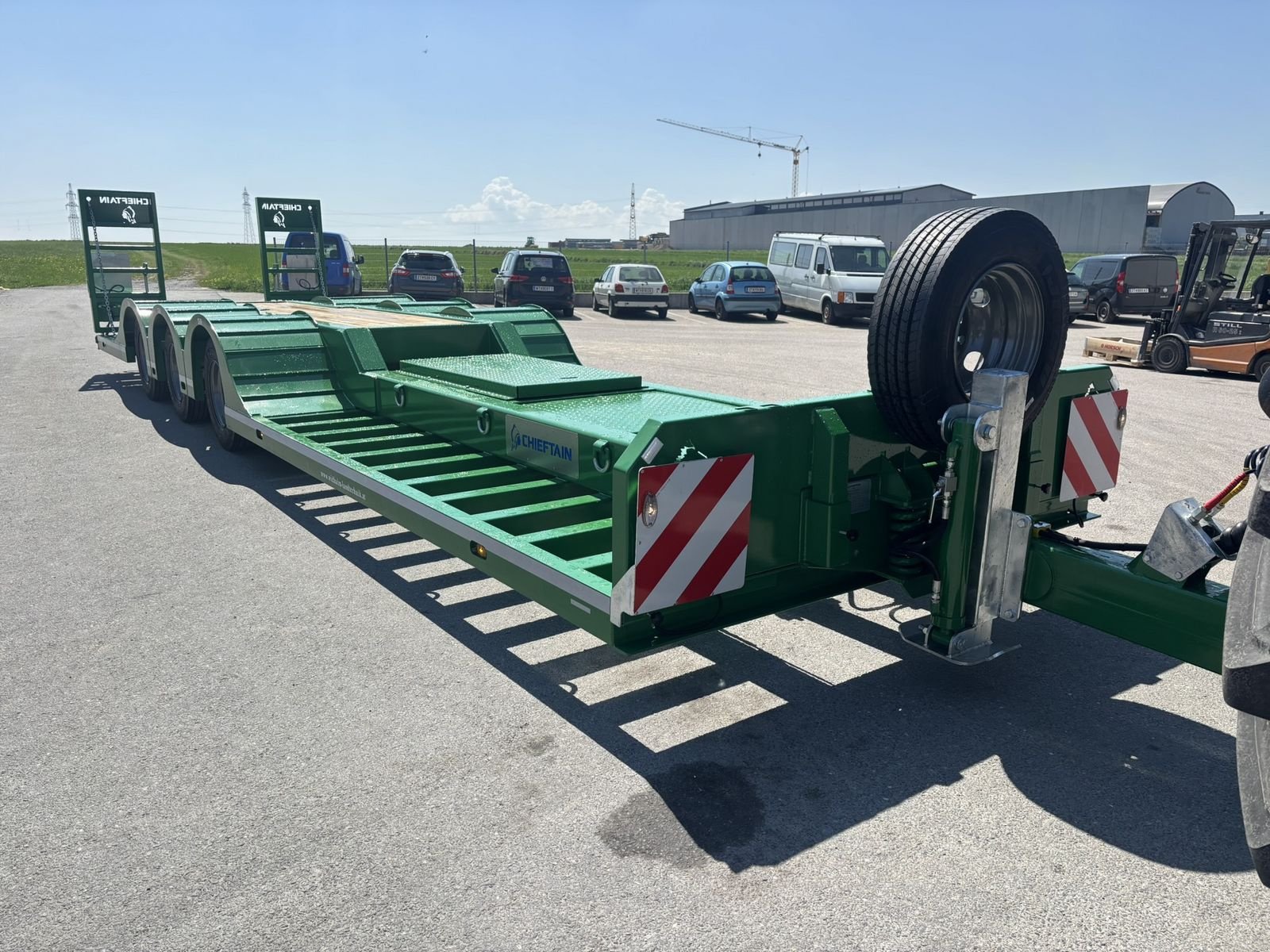 Tieflader des Typs Chieftain Forest trailer, Neumaschine in Göpfritz (Bild 12)