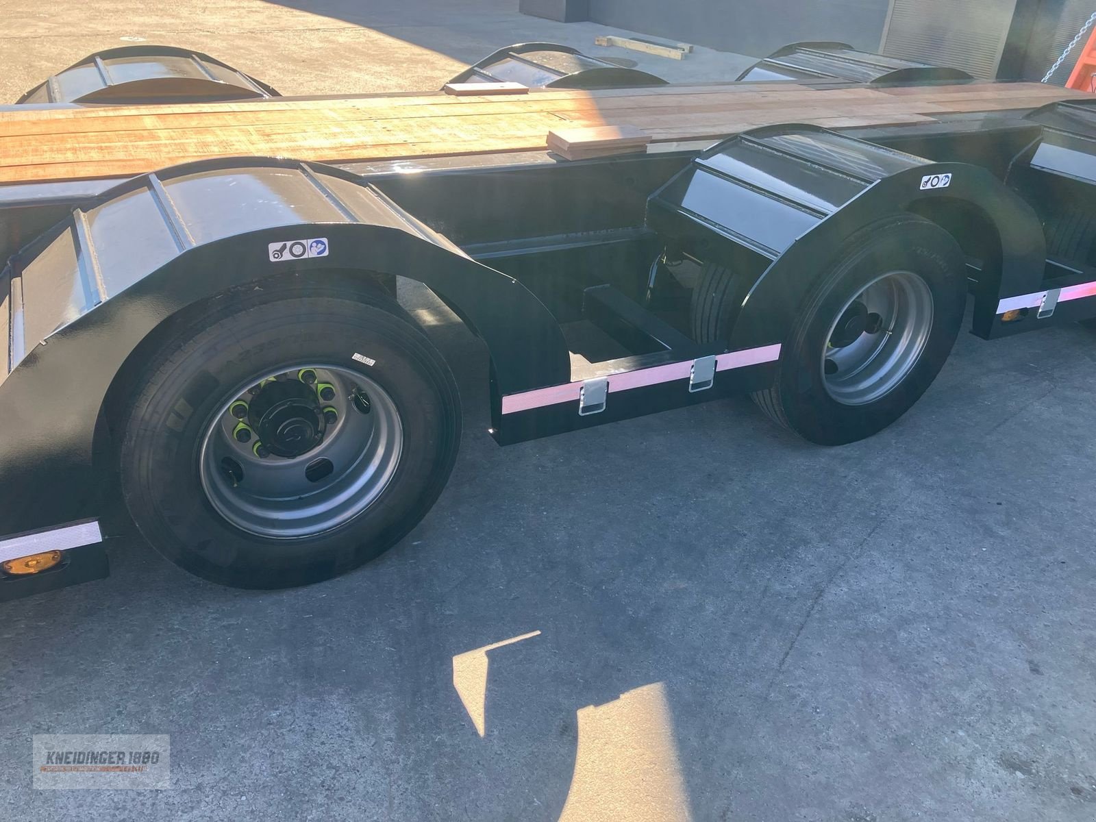 Tieflader des Typs Chieftain Forsttieflader, Neumaschine in Altenfelden (Bild 9)