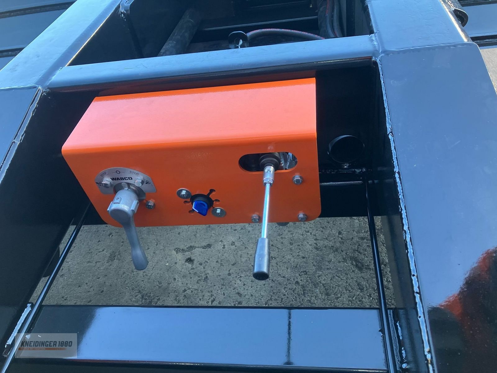 Tieflader des Typs Chieftain Forsttieflader, Neumaschine in Altenfelden (Bild 10)