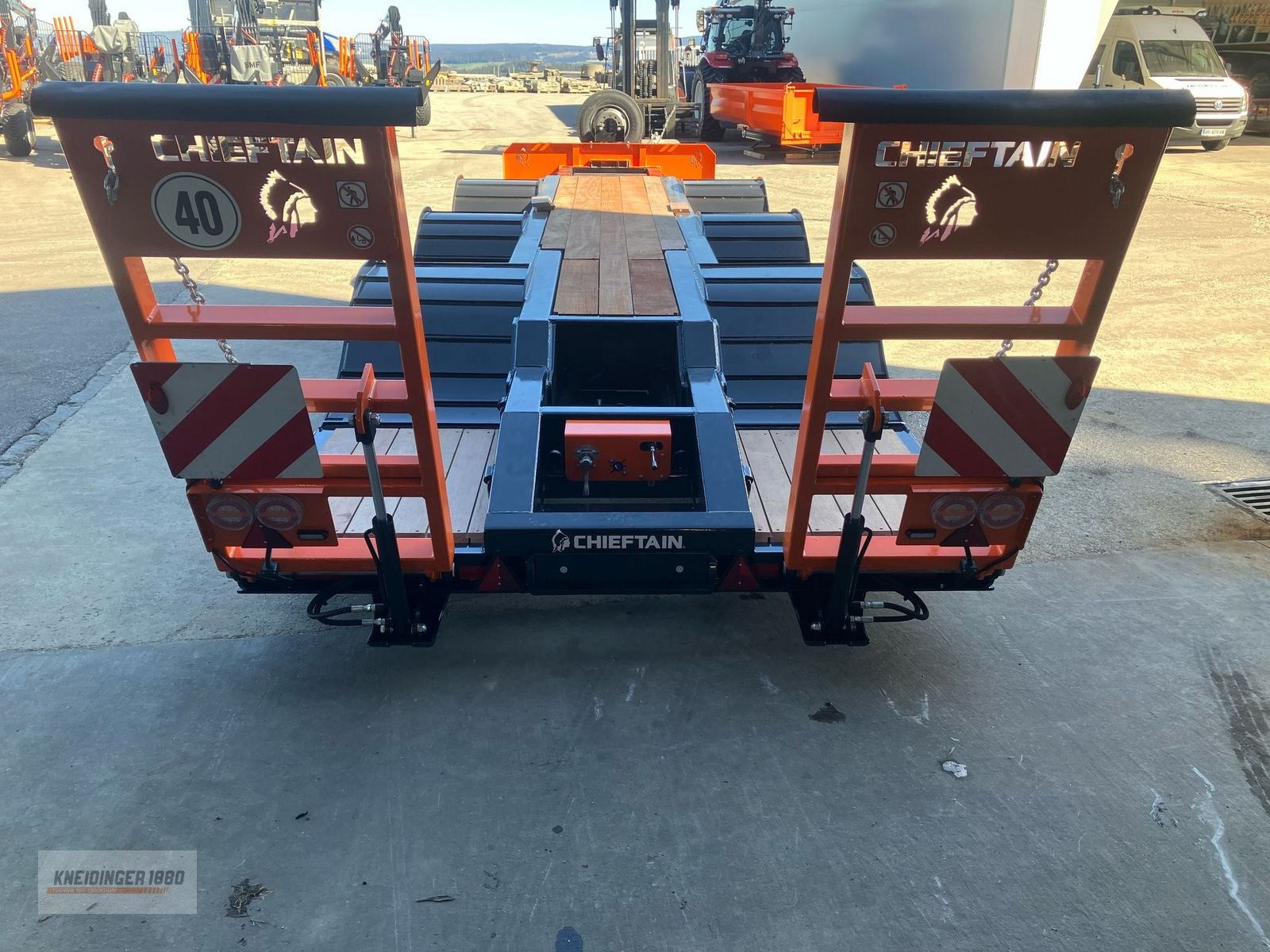 Tieflader des Typs Chieftain Forsttieflader, Neumaschine in Altenfelden (Bild 24)