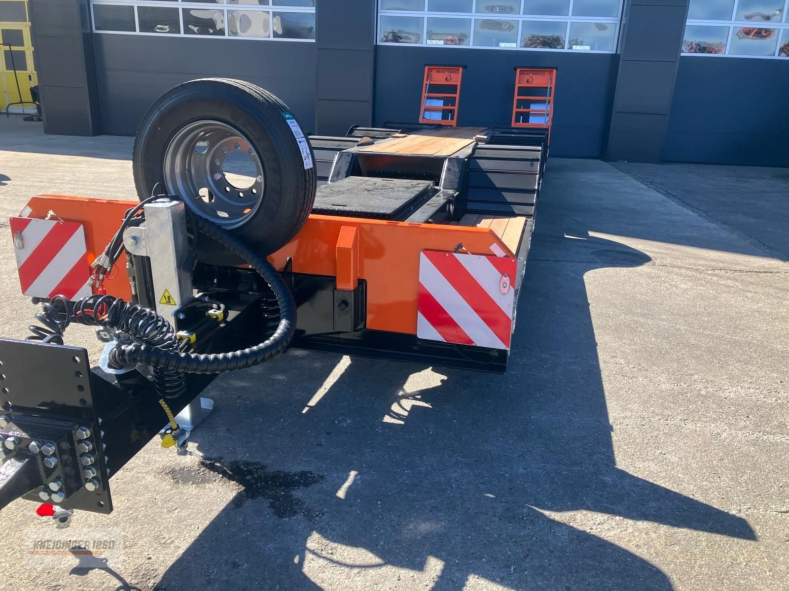 Tieflader des Typs Chieftain Forsttieflader, Neumaschine in Altenfelden (Bild 5)