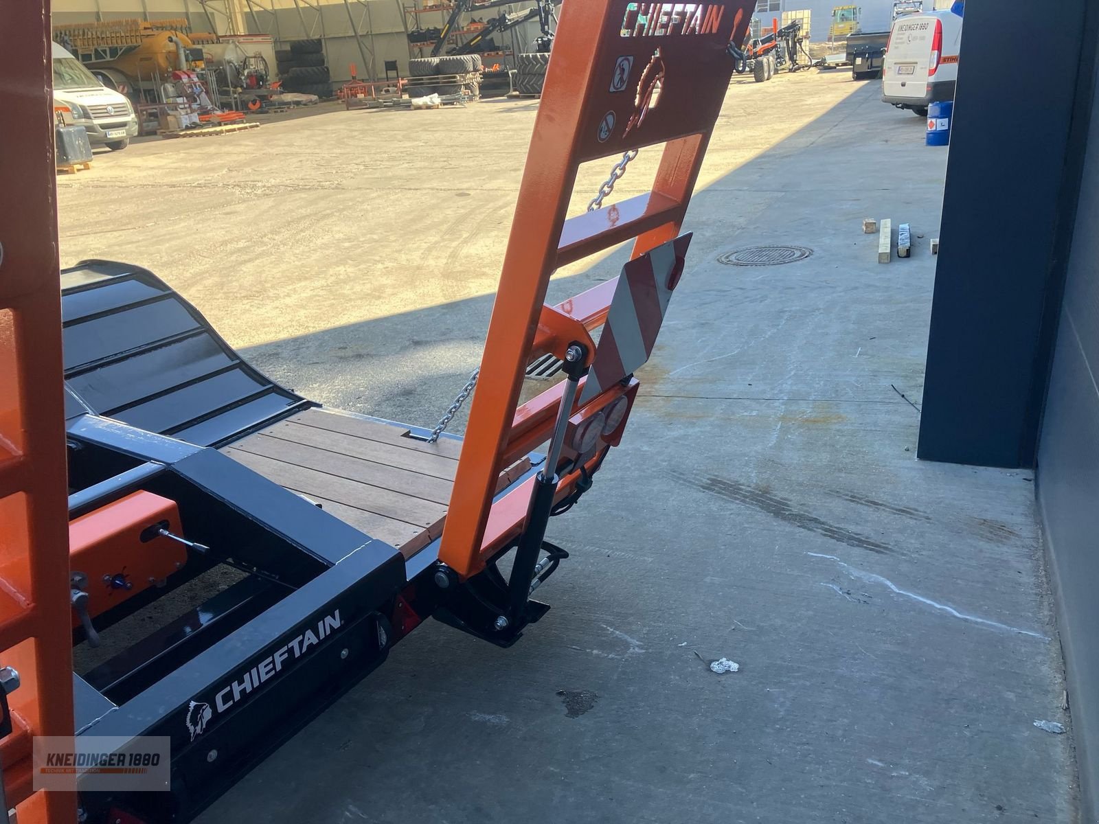 Tieflader des Typs Chieftain Forsttieflader, Neumaschine in Altenfelden (Bild 16)