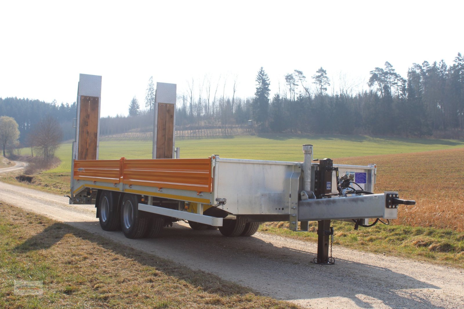 Tieflader des Typs Demmler TL 140, Neumaschine in Wertingen-Geratshofen (Bild 3)