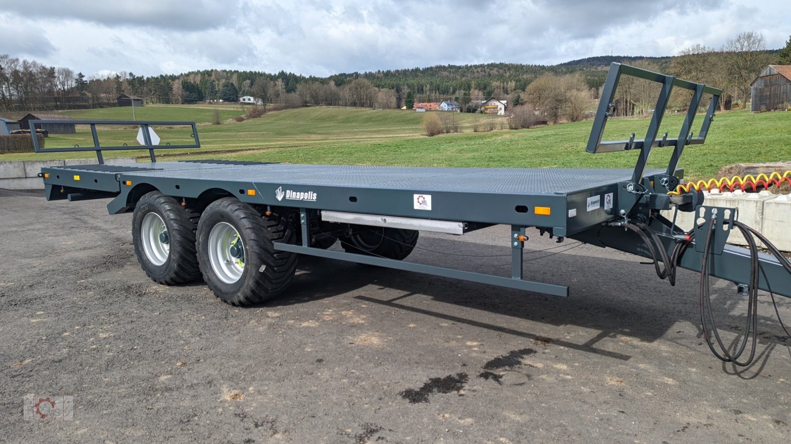 Tieflader of the type Dinapolis 7,5m Ballenwagen Hydraulisch absenkbare Rampe Druckluft LED, Neumaschine in Tiefenbach (Picture 2)