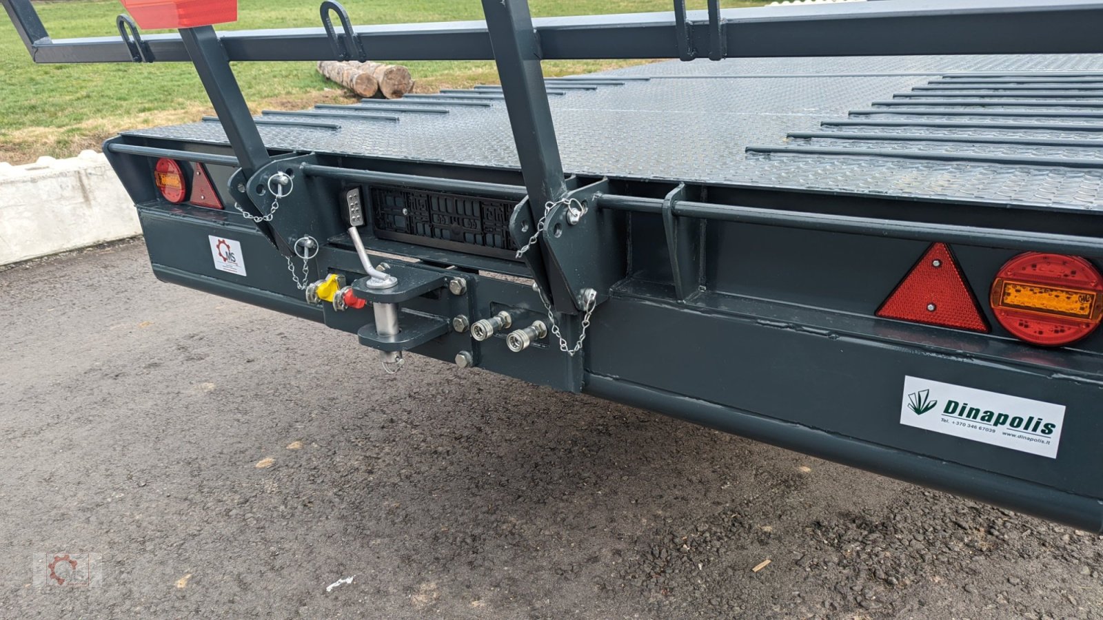 Tieflader of the type Dinapolis 7,5m Ballenwagen Hydraulisch absenkbare Rampe Druckluft LED, Neumaschine in Tiefenbach (Picture 11)