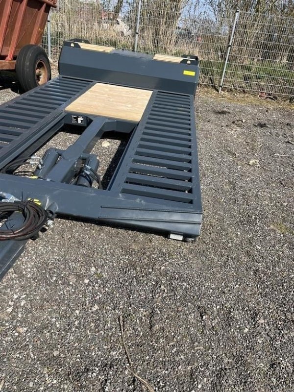 Tieflader des Typs Dinapolis Dina LL-9 Hyd. støtteben, Gebrauchtmaschine in Ringe (Bild 4)