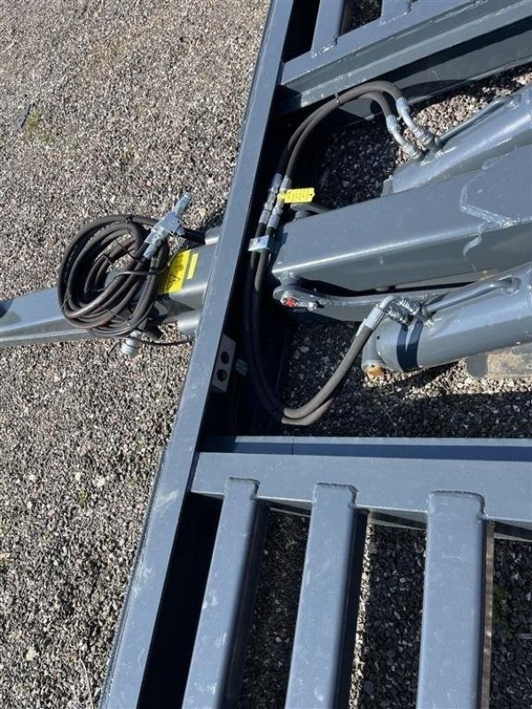 Tieflader des Typs Dinapolis Dina LL-9 Hyd. støtteben, Gebrauchtmaschine in Ringe (Bild 11)