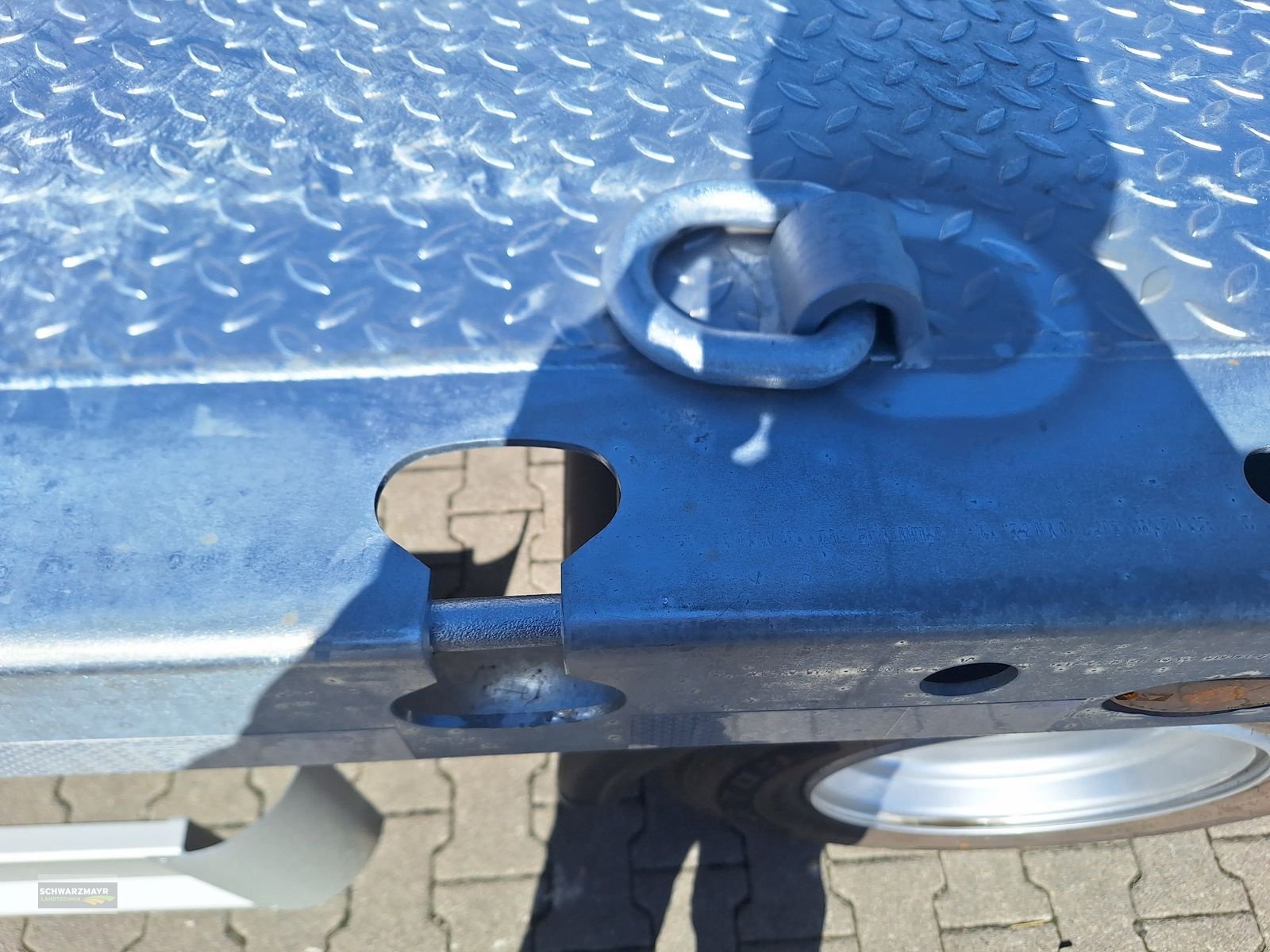 Tieflader des Typs Fliegl 3-Achs Tieflader, Neumaschine in Gampern (Bild 12)