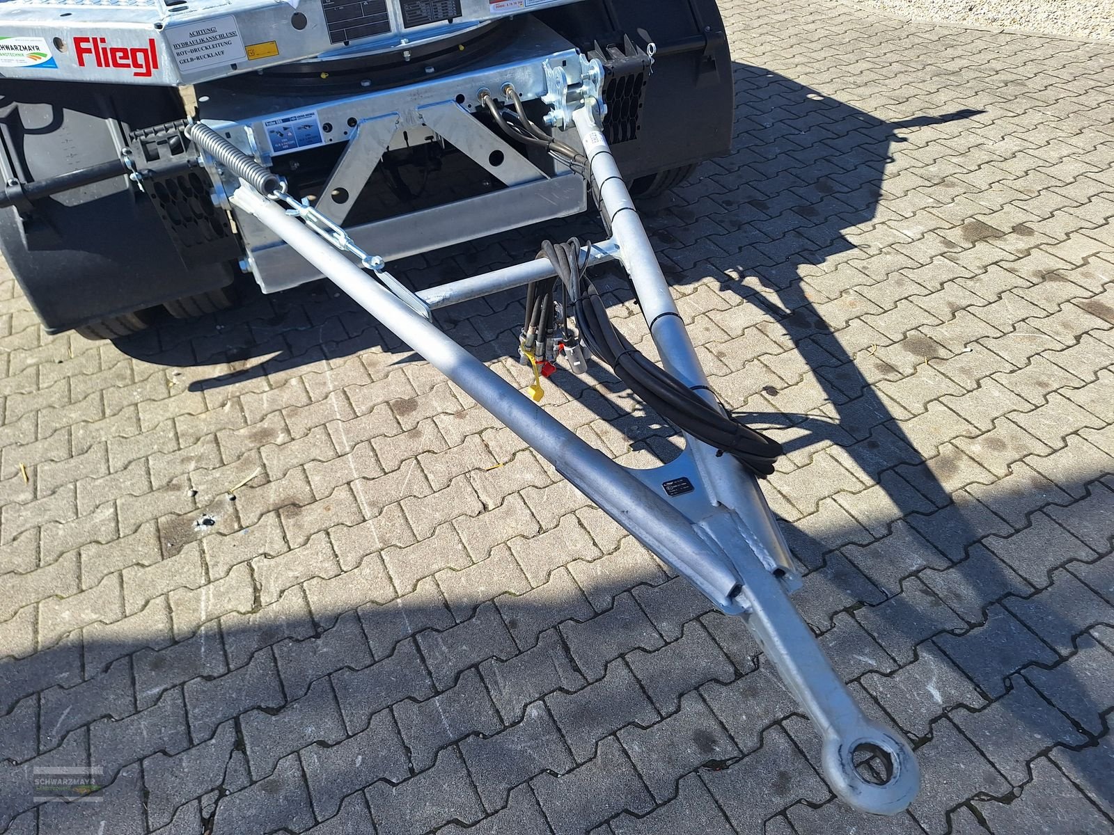Tieflader des Typs Fliegl 3-Achs Tieflader, Neumaschine in Gampern (Bild 9)