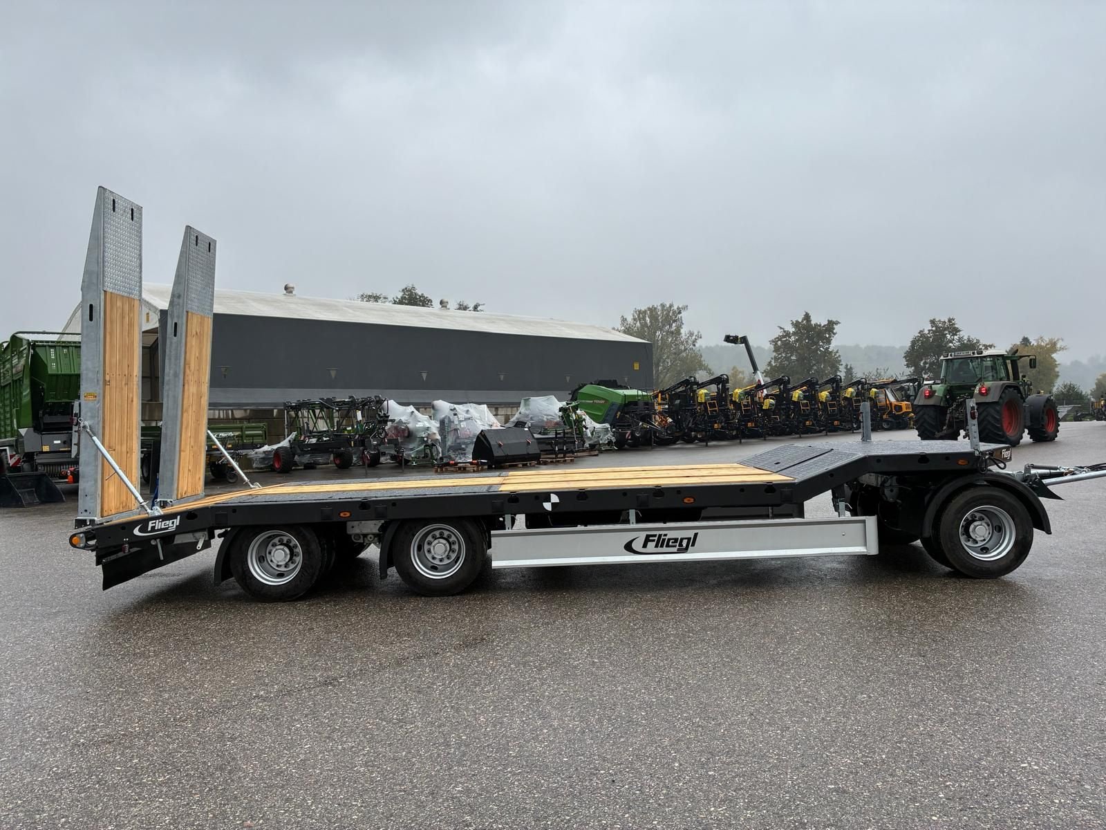 Tieflader typu Fliegl DTL 300 Agrar Greenlight, Neumaschine v Wallern (Obrázek 1)