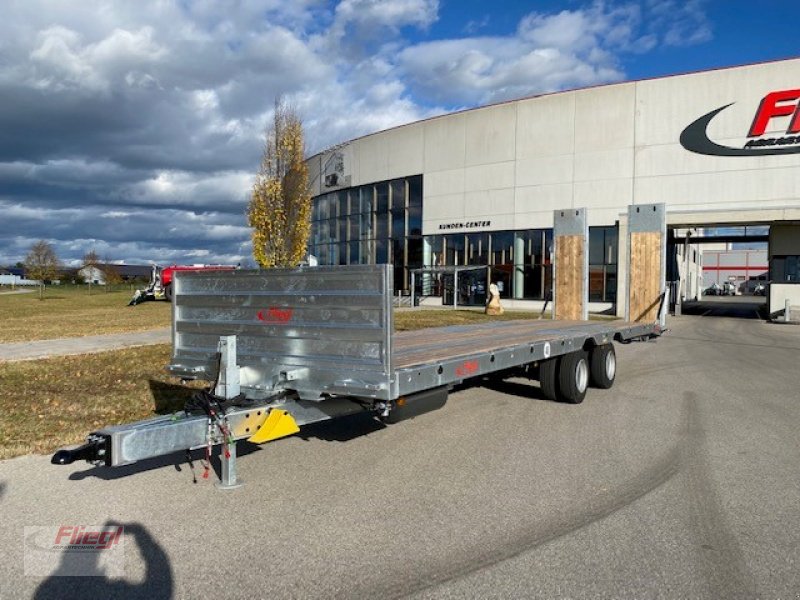Tieflader des Typs Fliegl TPA 200, Neumaschine in Mühldorf (Bild 1)