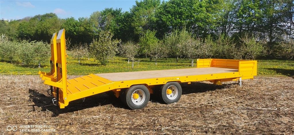 Tieflader typu Hummel HM6x16LWD --17 tons last med brede hydraulisk ramper--, Gebrauchtmaschine v Mariager (Obrázek 1)