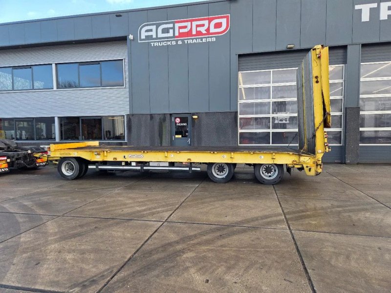 Tieflader del tipo Nooteboom 3 as bladgeveerd APK 01/2027!!! Hydr rampen, Gebrauchtmaschine en Emmeloord (Imagen 1)