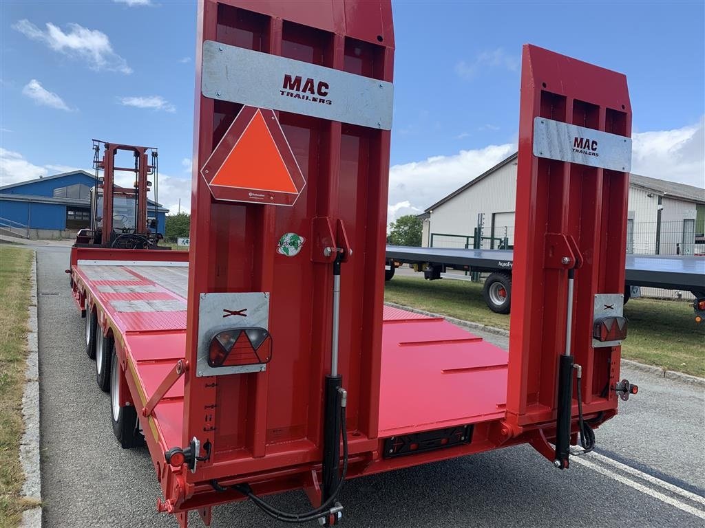 Tieflader tipa Oleo Mac 3 akslet maskintrailer, Gebrauchtmaschine u Ringe (Slika 11)