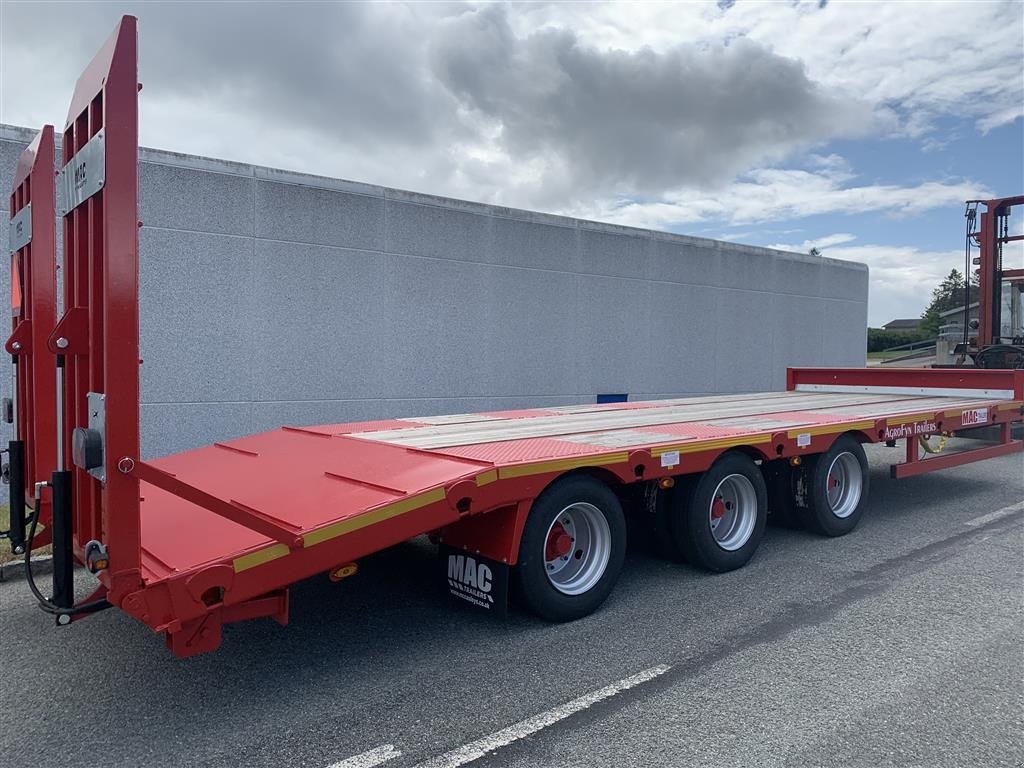 Tieflader tipa Oleo Mac 3 akslet maskintrailer, Gebrauchtmaschine u Ringe (Slika 7)