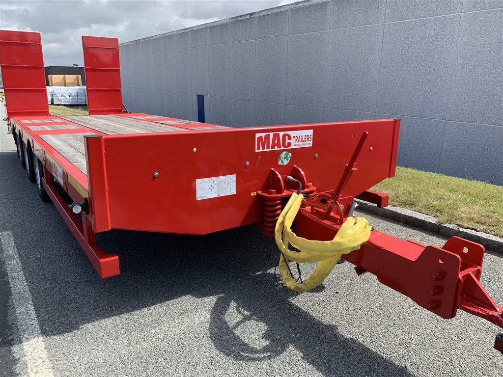 Tieflader tipa Oleo Mac 3 akslet maskintrailer, Gebrauchtmaschine u Ringe (Slika 21)