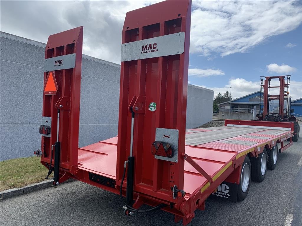 Tieflader tipa Oleo Mac 3 akslet maskintrailer, Gebrauchtmaschine u Ringe (Slika 8)