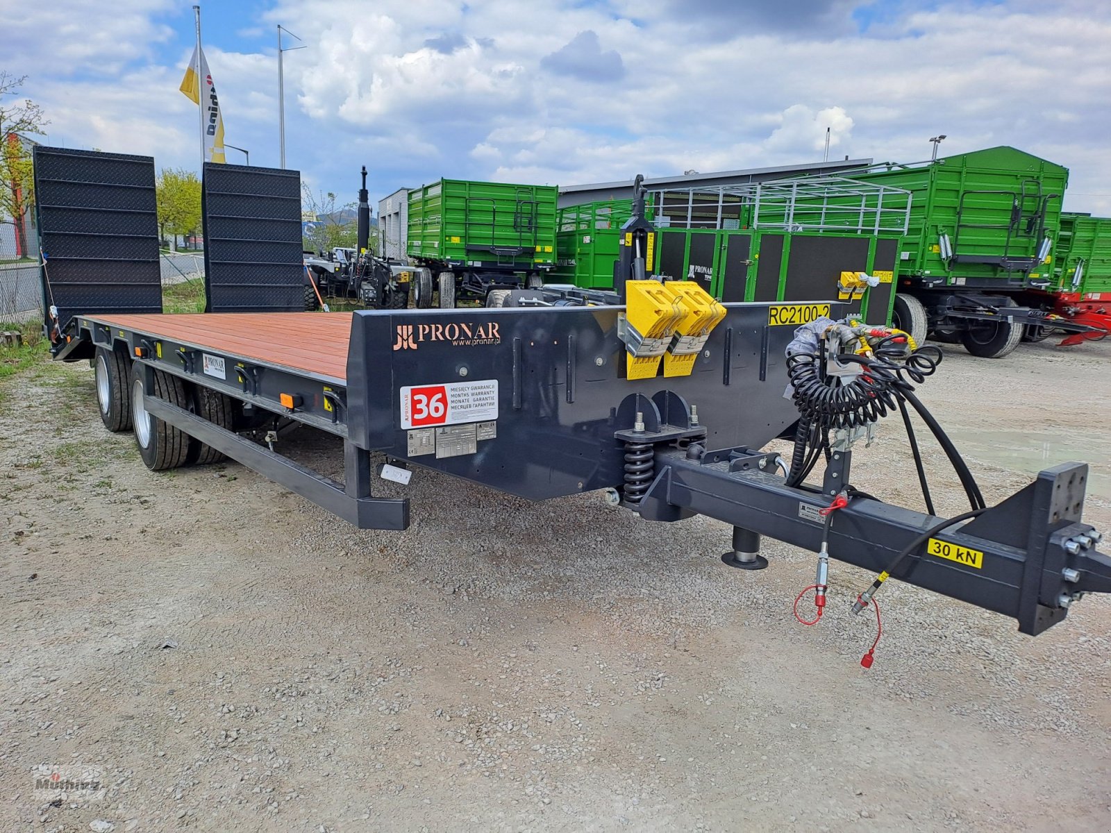 Tieflader des Typs PRONAR RC 2100/2, Neumaschine in Neumarkt (Bild 1)