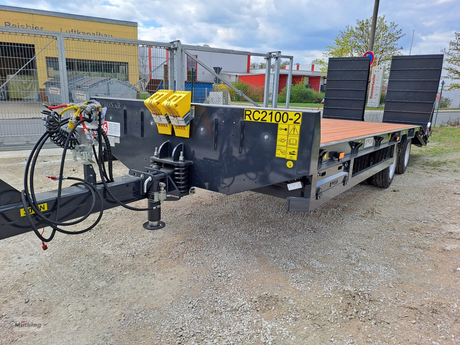 Tieflader des Typs PRONAR RC 2100/2, Neumaschine in Neumarkt (Bild 3)