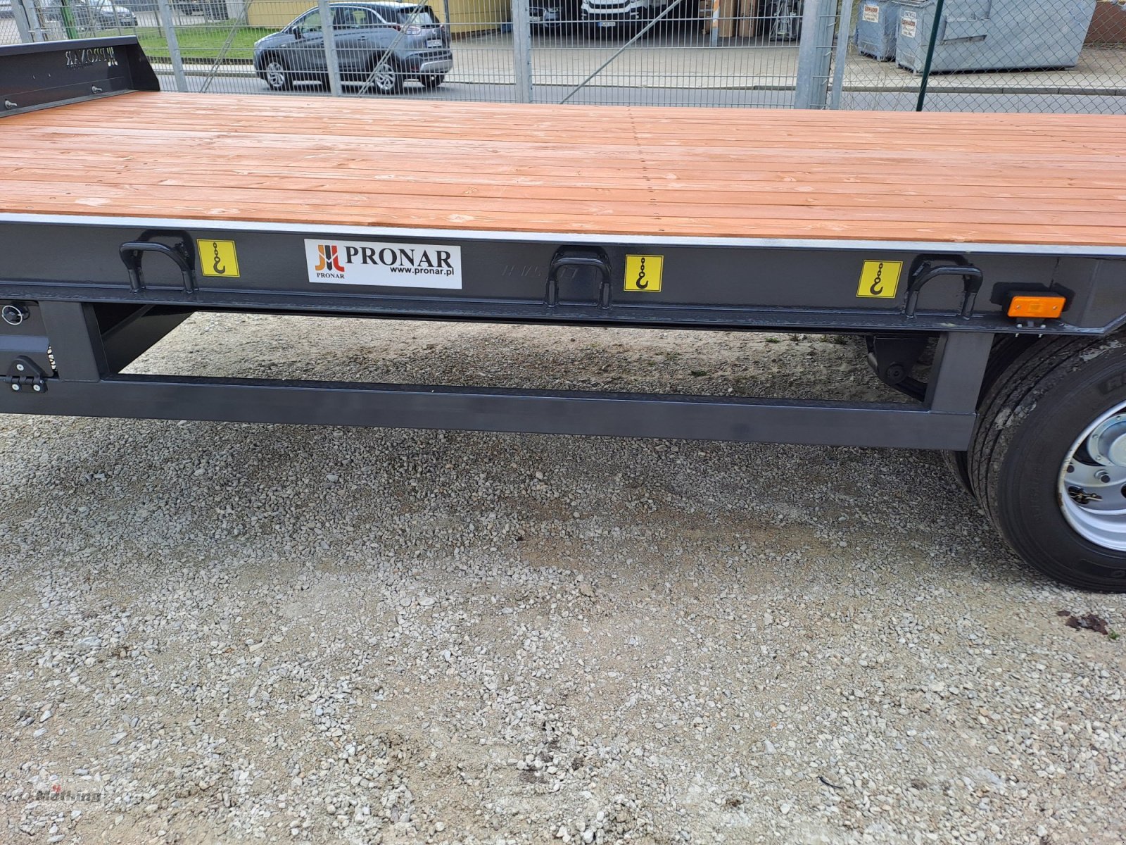 Tieflader des Typs PRONAR RC 2100/2, Neumaschine in Neumarkt (Bild 9)