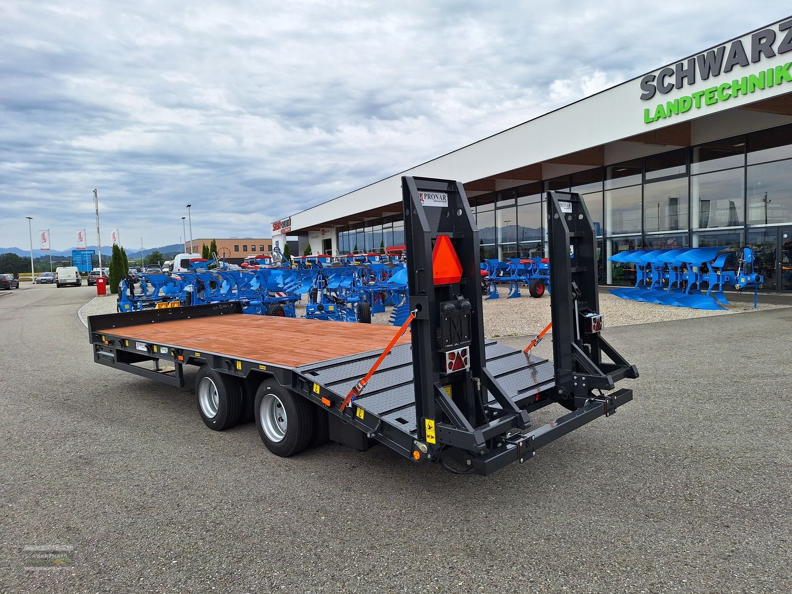 Tieflader des Typs PRONAR RC 2100/2, Neumaschine in Gampern (Bild 5)