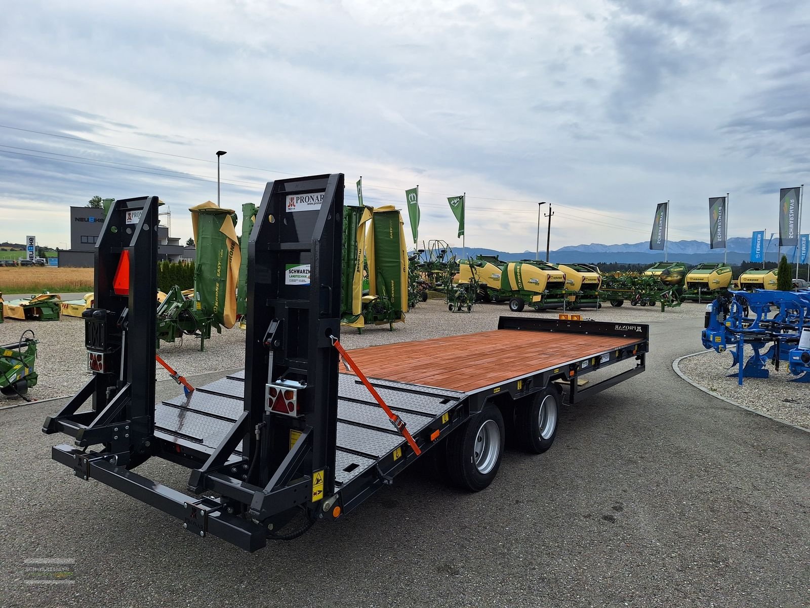 Tieflader des Typs PRONAR RC 2100/2, Neumaschine in Gampern (Bild 4)