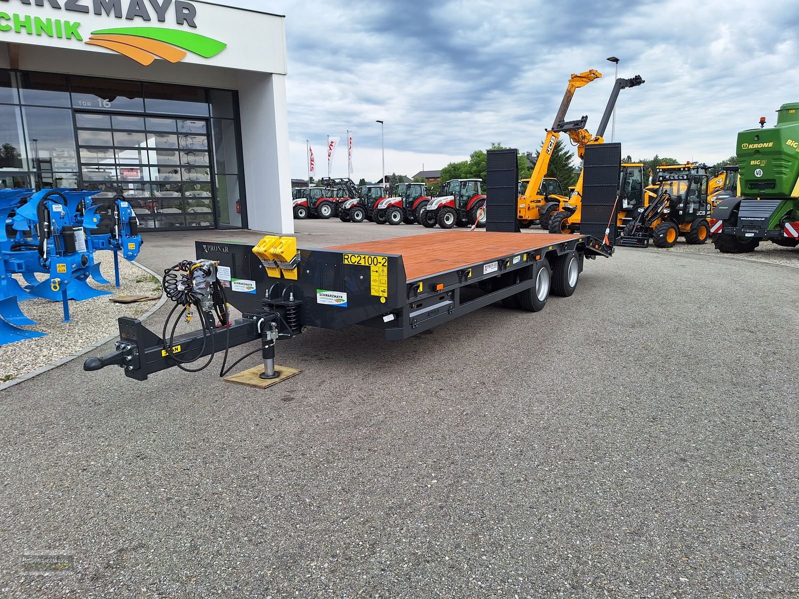 Tieflader des Typs PRONAR RC 2100/2, Neumaschine in Gampern (Bild 1)