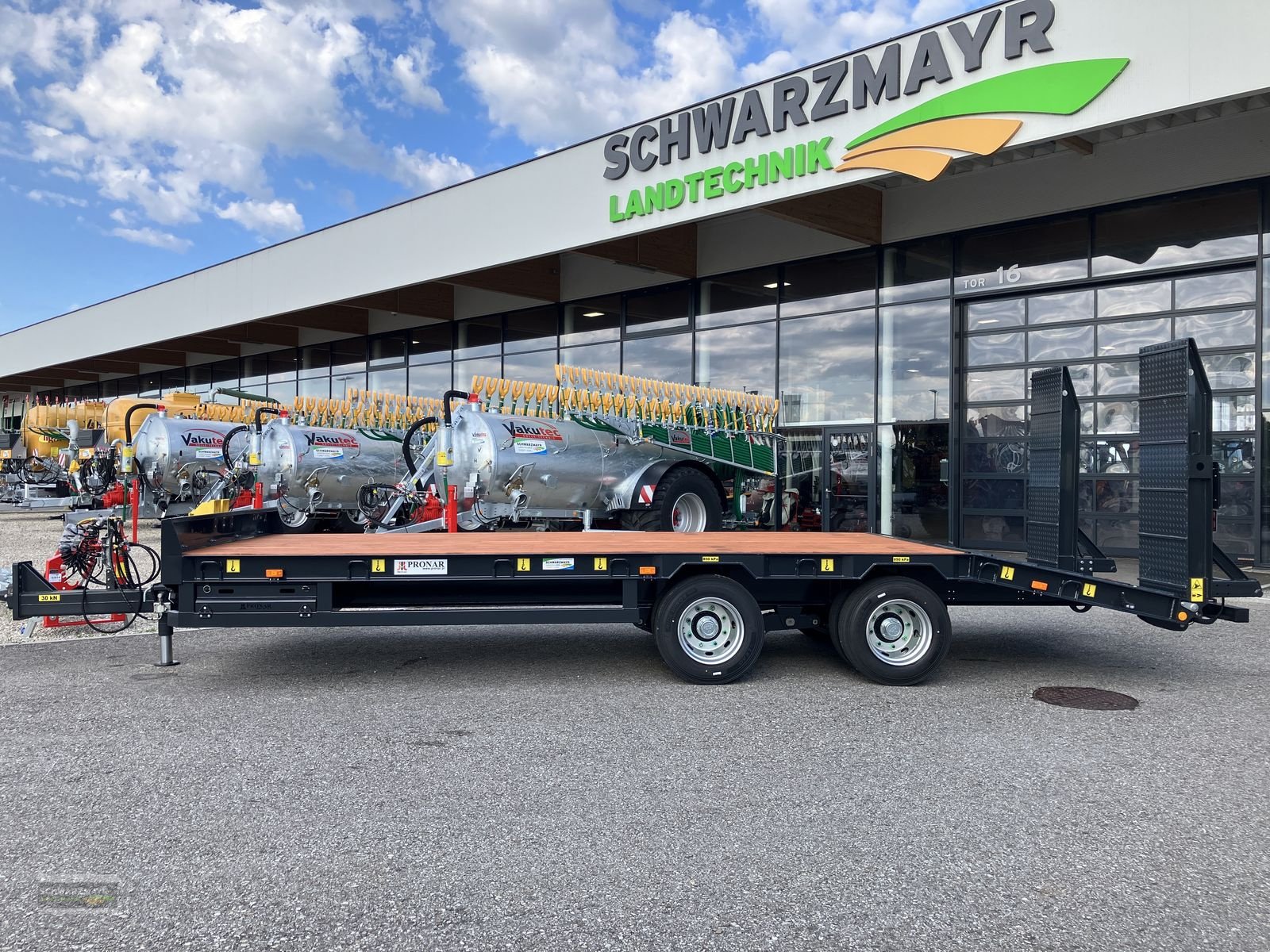 Tieflader des Typs PRONAR RC 2100/2, Neumaschine in Gampern (Bild 2)