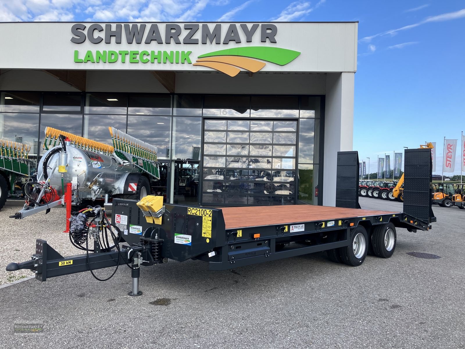 Tieflader des Typs PRONAR RC 2100/2, Neumaschine in Gampern (Bild 1)