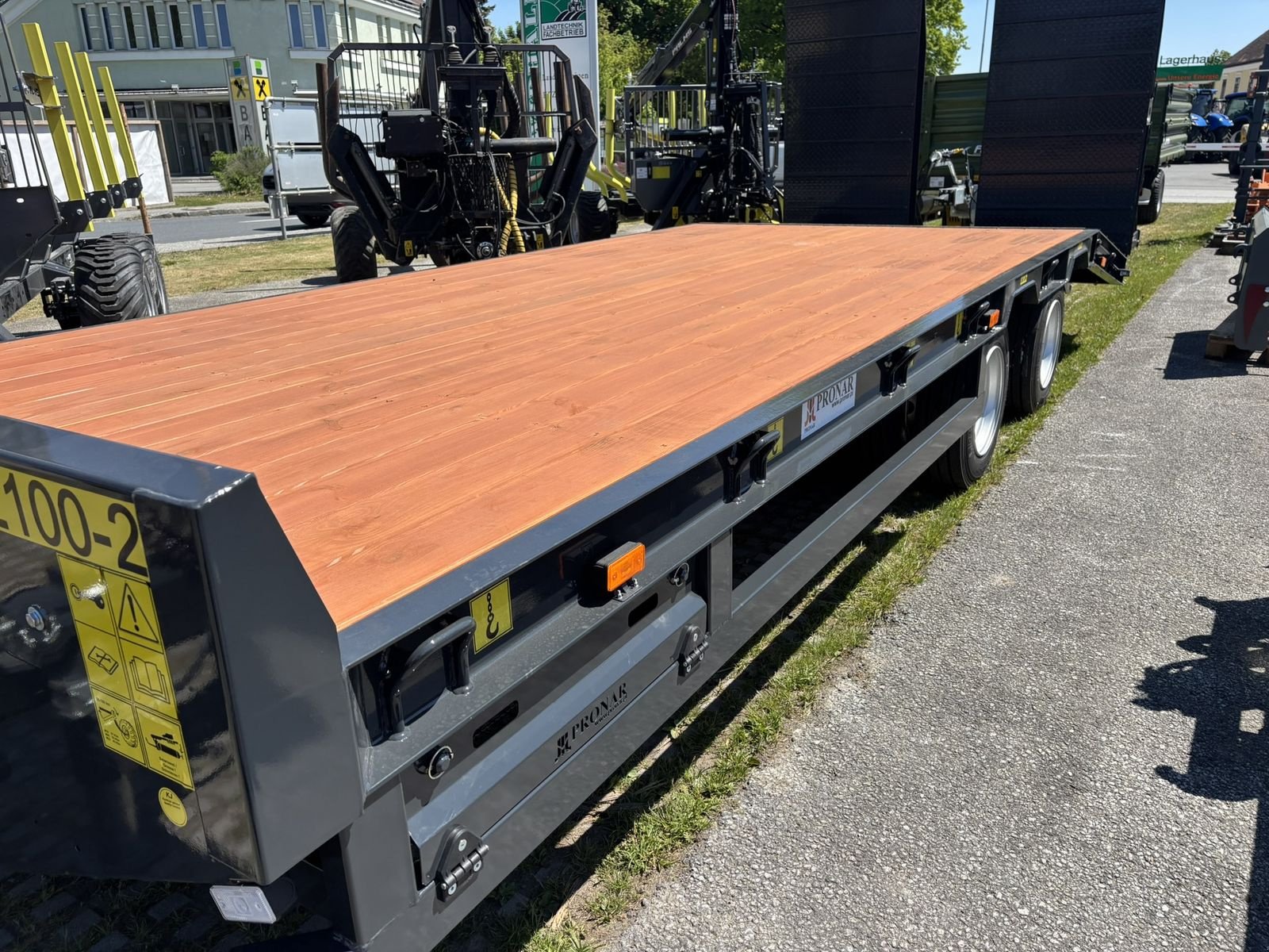 Tieflader des Typs PRONAR RC 2100 - 2, Neumaschine in Göpfritz (Bild 4)