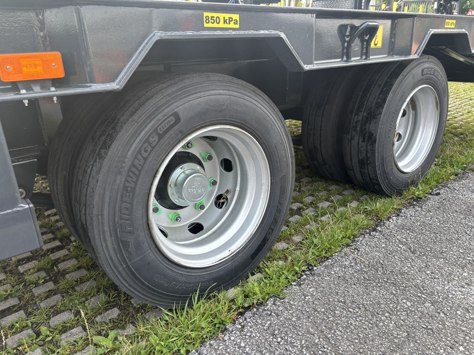 Tieflader des Typs PRONAR RC 2100 - 2, Neumaschine in Göpfritz (Bild 5)